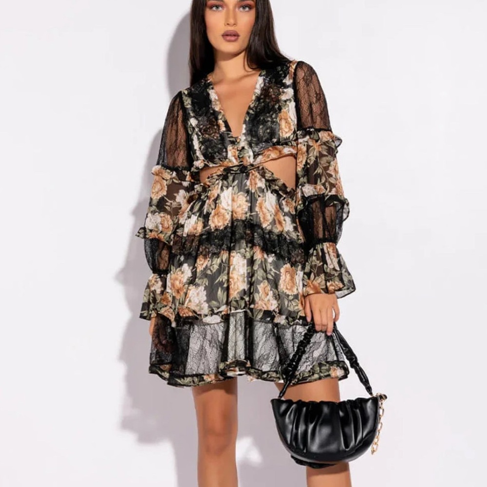 164. Floral Lace Detail V-Neck Tiered Cut-Out Back Zipper Mini Dress